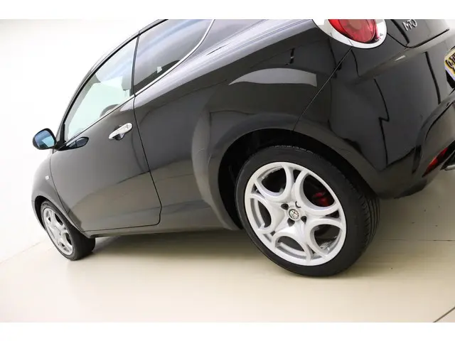 Alfa Romeo MiTo 0.9 TwinAir Esclusivo 2014 Benzine 17