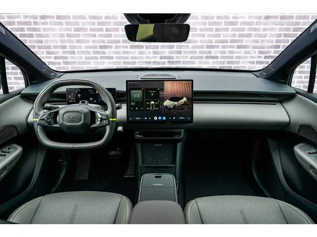 Lynk & Co 02 More 66 kWh 2026 Elektrisch 6