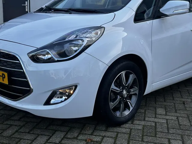 Hyundai ix20 1.4i Go! 2017 Benzine 25