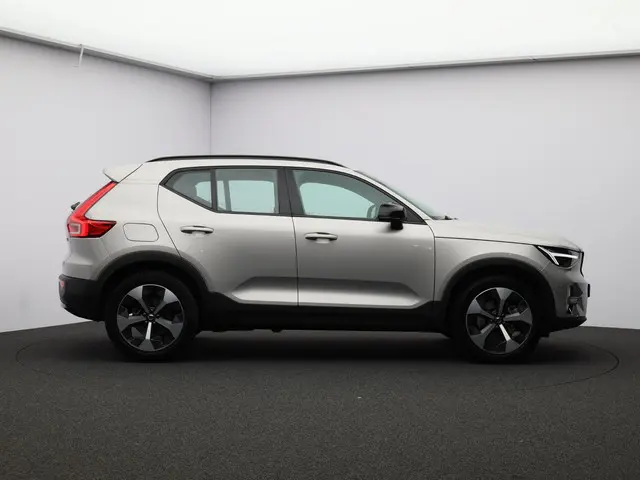 Volvo XC40 2.0 B4 Plus Dark 2025 Benzine 7