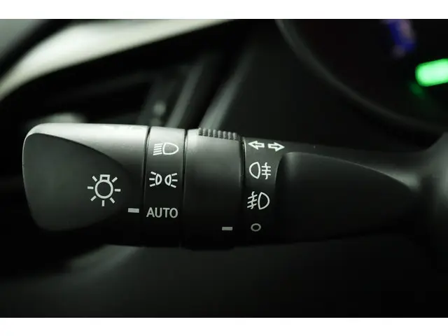 Toyota C-HR 1.8 Hybrid Dynamic 2017 Hybride Benzine 31