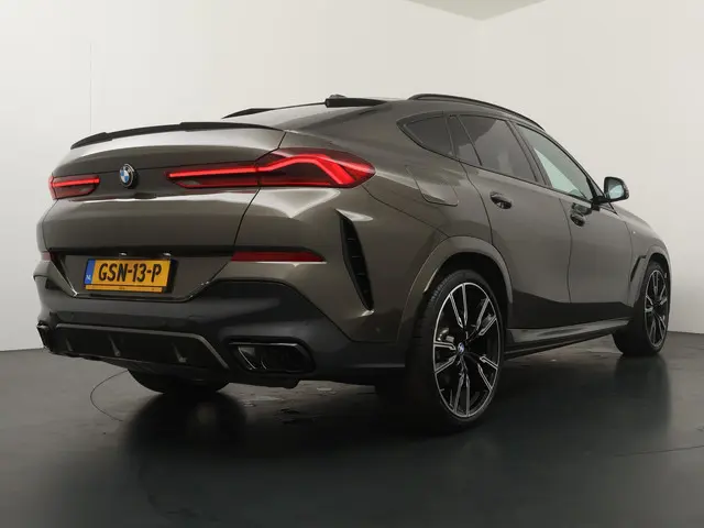 BMW X6 xDrive40i 2024 Benzine 9