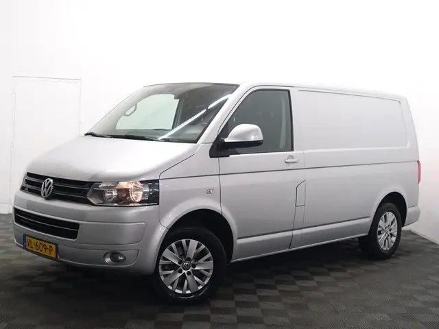 Volkswagen Transporter 2.0 TDI L1 Highline- 2015 Diesel 4