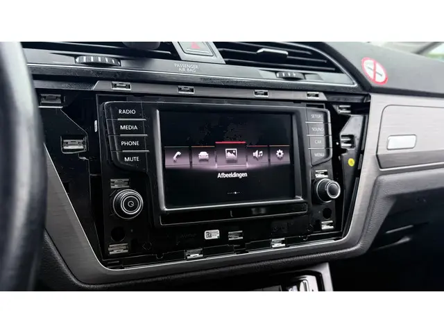 Volkswagen Touran 2.0 TDI SCR Comfortline 2016 Diesel 15