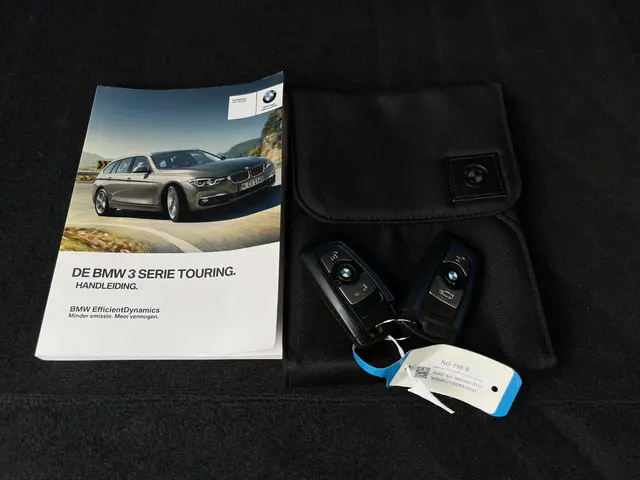 BMW 3 Serie Touring 320i M-sport 2017 Benzine 39