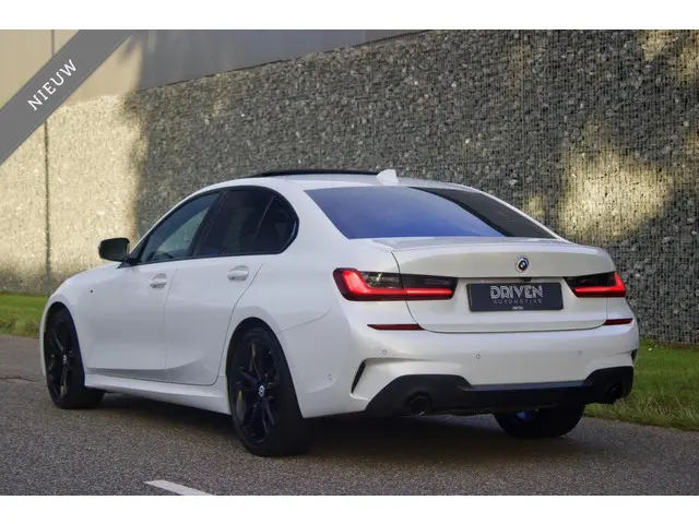BMW 3 Serie 320i High Executive 2022 Benzine 5