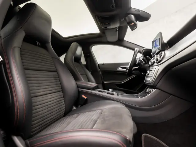 Mercedes-Benz CLA 180 AMG Sport 2018 Benzine 8