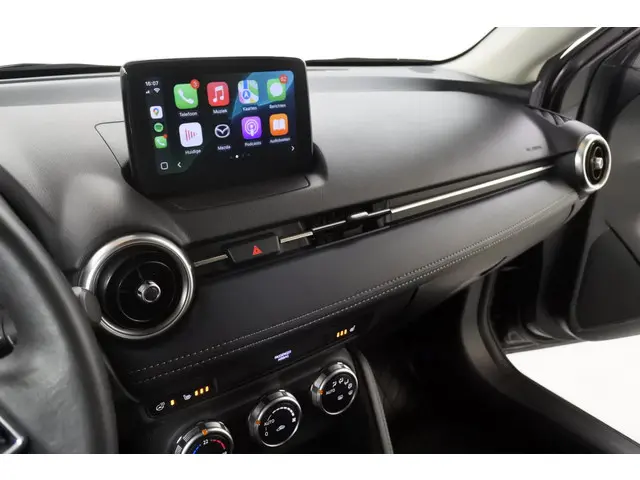 Mazda 2 1.5 90pk Signature 2020 Benzine 23