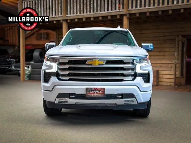 Chevrolet Silverado High Country 6.2 V8, 2024 Benzine 4