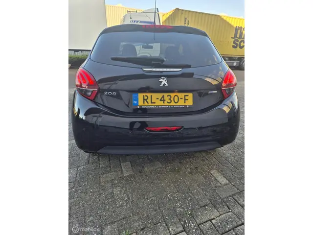 Peugeot 208 1.2 PureTech Allure 2017 Benzine 6