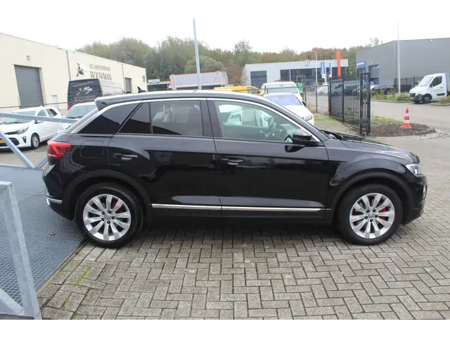 Volkswagen T-Roc 1.5 TSI Sport 2019 Benzine 8