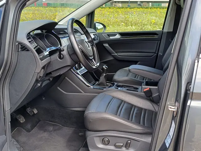 Volkswagen Touran 1.4 TSI Highline 2018 Benzine 20