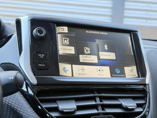 Peugeot 2008 1.6 VTi Première 2014 Benzine 18