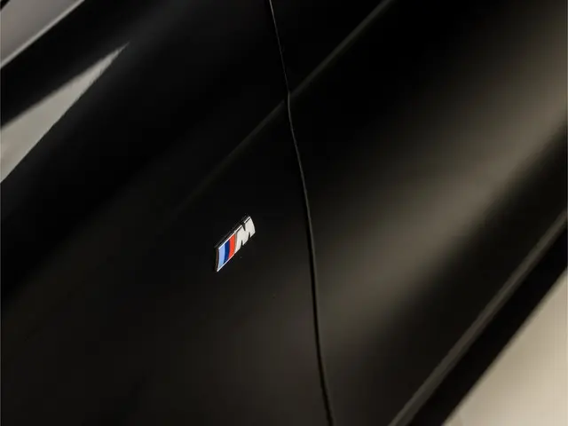 BMW 3 Serie 320i M Sport High Executive 2018 Benzine 31