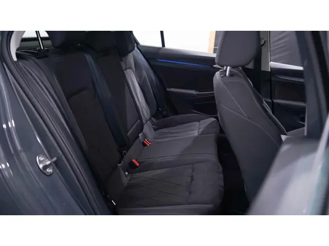 Volkswagen Golf 1.4 eHybrid Style 2022 Hybride Benzine 46