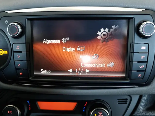 Toyota Yaris 1.3 VVT-i Dynamic Bi-Tone 2016 Benzine 43
