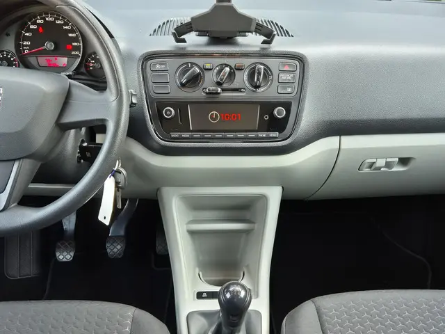 SEAT Mii 1.0 Style Intense 2019 Benzine 10