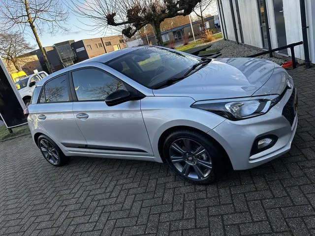 Hyundai i20 1.2 HP i-Motion 2020 Benzine 22