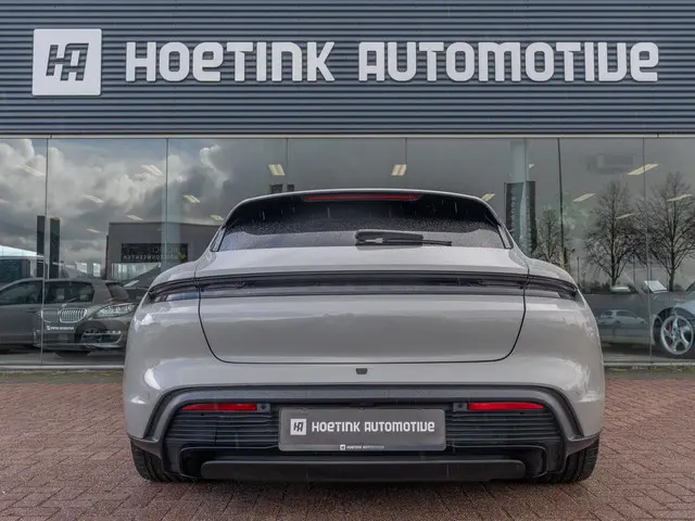 Porsche Taycan Sport Turismo GTS 93 kWh 2022 Elektrisch 7