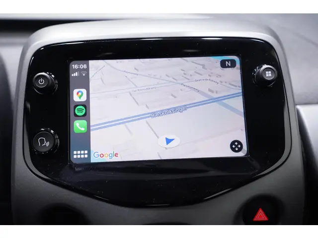 Toyota Aygo 1.0 VVT-i x-play 2020 Benzine 38