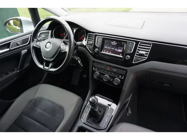 Volkswagen Golf Sportsvan 1.4 TSI Highline 2015 Benzine 11
