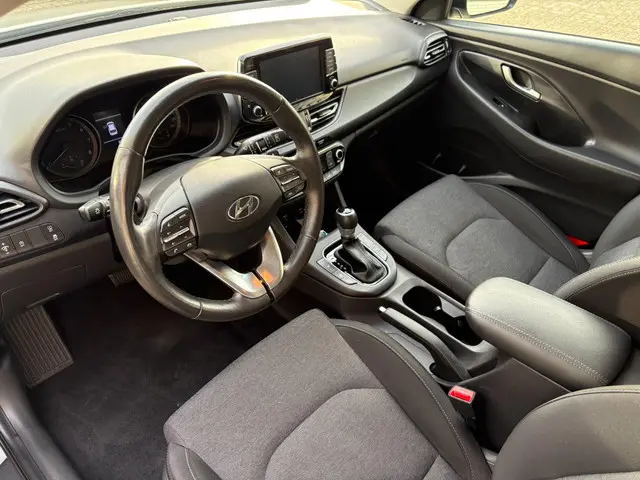 Hyundai i30 1.0 T-GDi MHEV Comfort 2023 Hybride Benzine 10