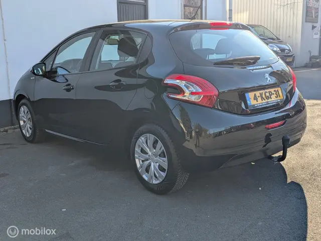 Peugeot 208 1.2 VTi Urban Soul 2013 Benzine 8