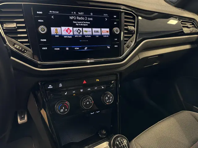 Volkswagen T-Roc 1.5 TSI Sport 2021 Benzine 11