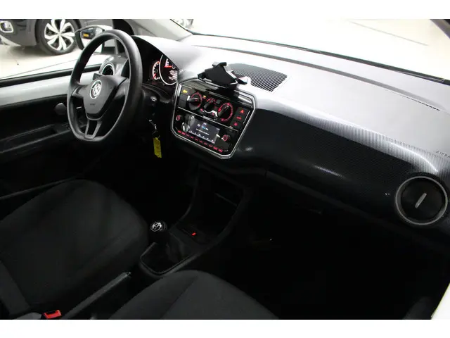 Volkswagen up! 1.0 BMT move up! 2021 Benzine 6