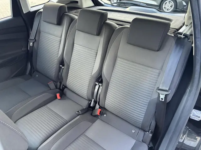 Ford C-MAX HELAAS VERKOCHT!!! 2017 Benzine 9