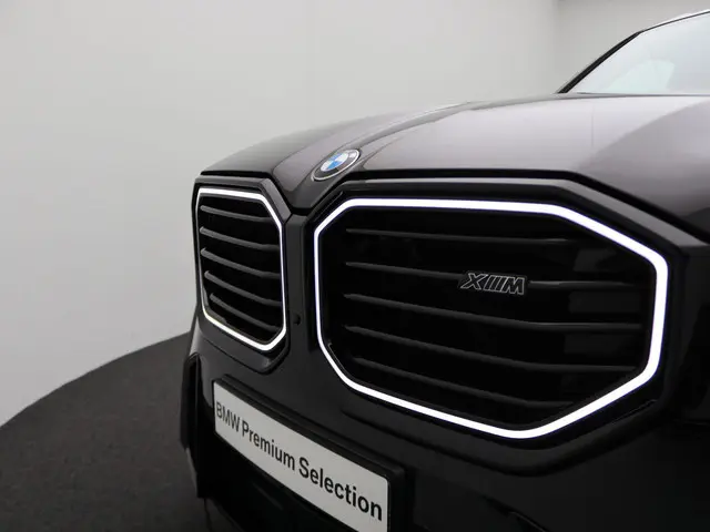 BMW XM PHEV 50e 2025 Hybride Benzine 6