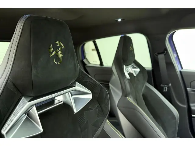 Fiat 600e Abarth Scorpionissima 54 kWh 2026 Elektrisch 17