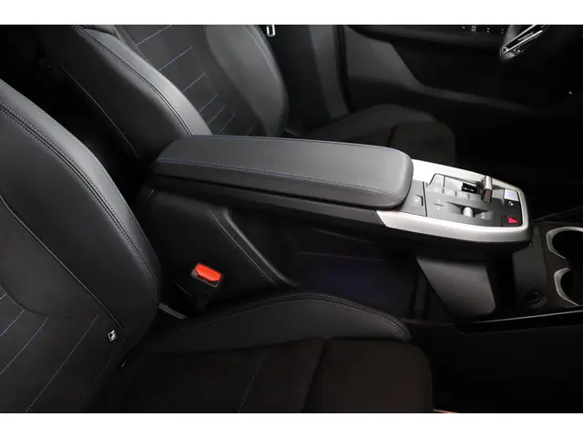 BMW iX2 xDrive30 67 kWh 2024 Elektrisch 71