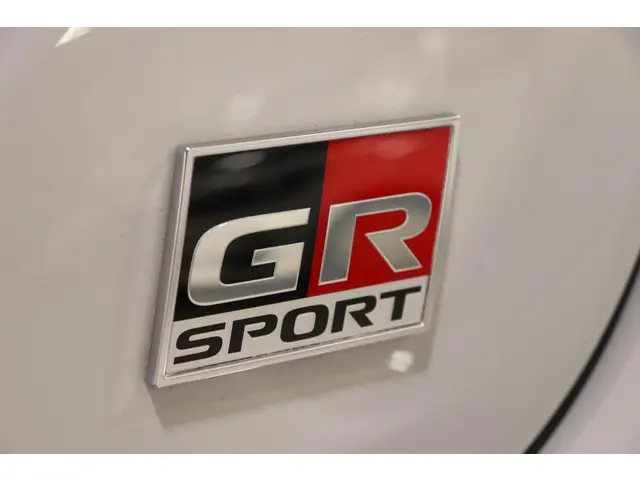 Toyota Yaris 1.5 Hybrid GR Sport, 2023 Hybride Benzine 24