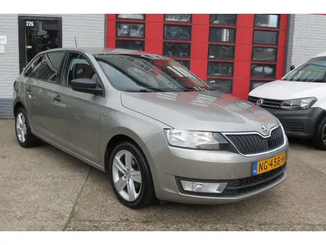 Škoda Rapid Spaceback 1.2 TSI Greentech 2015 Benzine 17