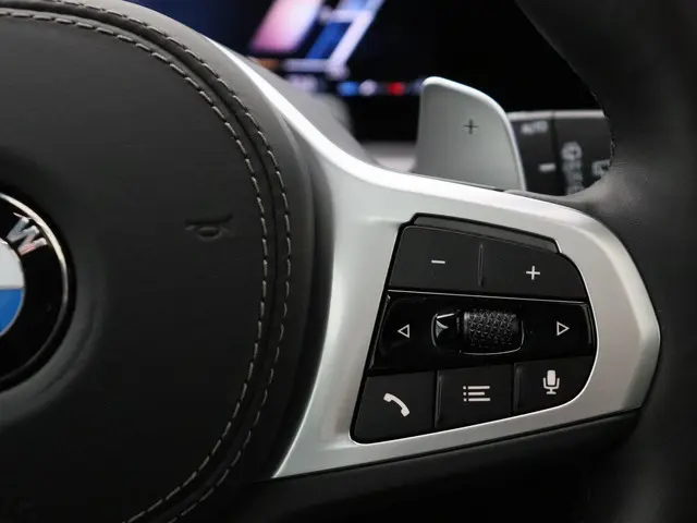 BMW X7 xDrive40i 2025 Benzine 32