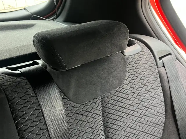 BMW 1 Serie 118i M Sport High Executive 2013 Benzine 28