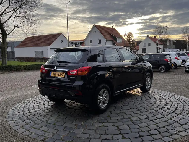 Mitsubishi ASX 1.6 Cleartec Diamond Edition 2019 Benzine 4