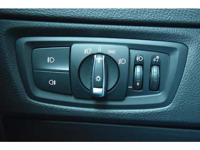 BMW 1 Serie 118i Executive 2018 Benzine 14