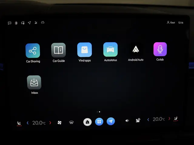 Lynk & Co 08 1.5 More 2025 Hybride Benzine 13