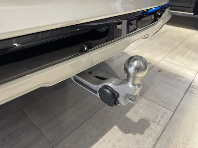 Ford Kuga 2.5 PHEV Sound Edition 2026 Hybride Benzine 9