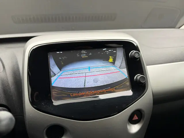 Toyota Aygo 1.0 VVT-i x-wave|Camera 2017 Benzine 44