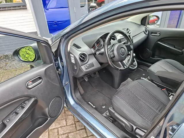 Mazda 2 1.3 Silver Edition 2014 Benzine 7