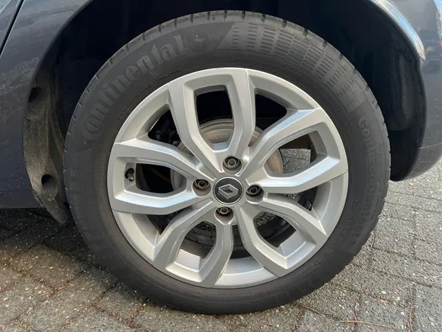 Renault Clio 0.9 TCe Limited 2017 Benzine 7