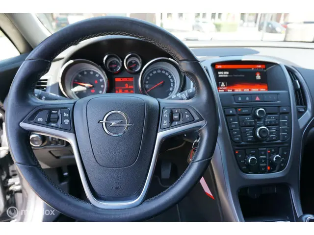 Opel Astra Sports Tourer 1.4 Turbo Business + 2015 Benzine 12