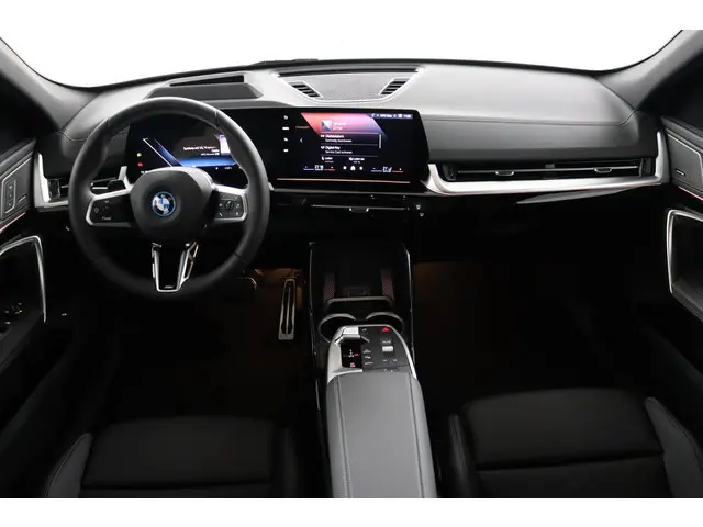 BMW iX2 eDrive20 67 kWh M Sport Edition 2026 Elektrisch 4