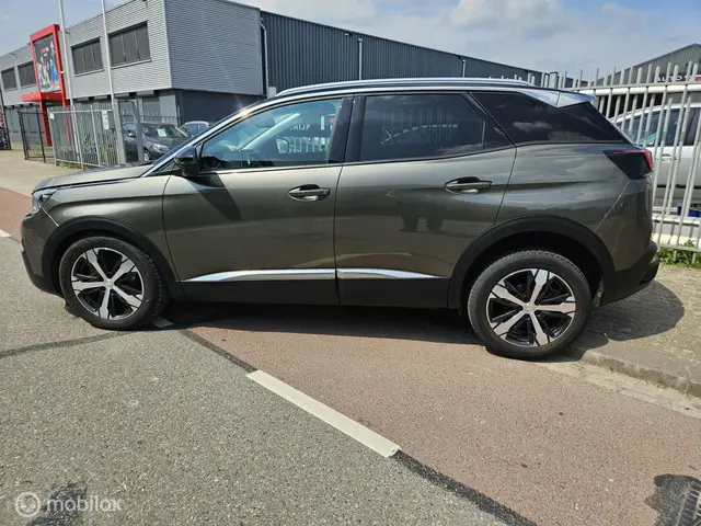 Peugeot 3008 1.2 PureTech Allure 2017 Benzine 2