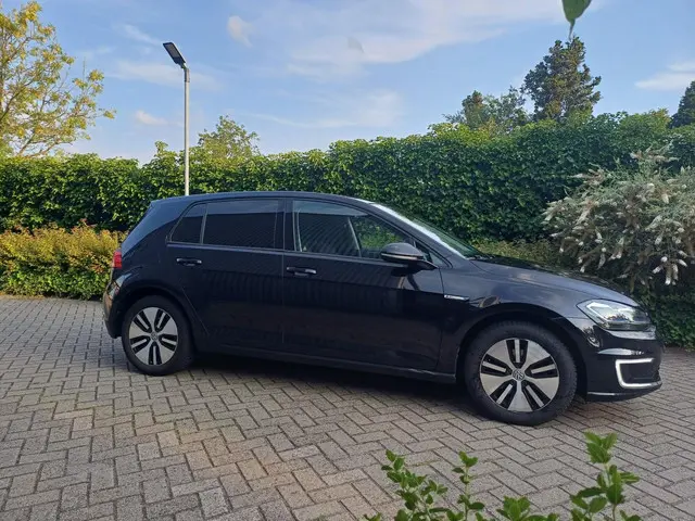 Volkswagen e-Golf Automaat 2018 Elektrisch 11