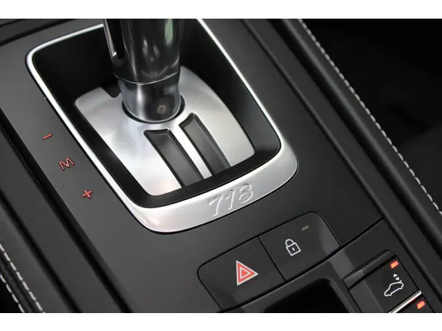 Porsche 718 Spyder 4.0 2023 Benzine 24