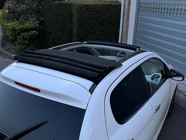 Peugeot 108 1.2 Puretech Allure 2015 Benzine 30